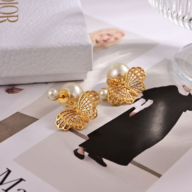chr1st1an D10r earrings